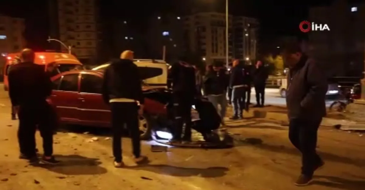 Bursa'da feci kaza: 2 yaralı