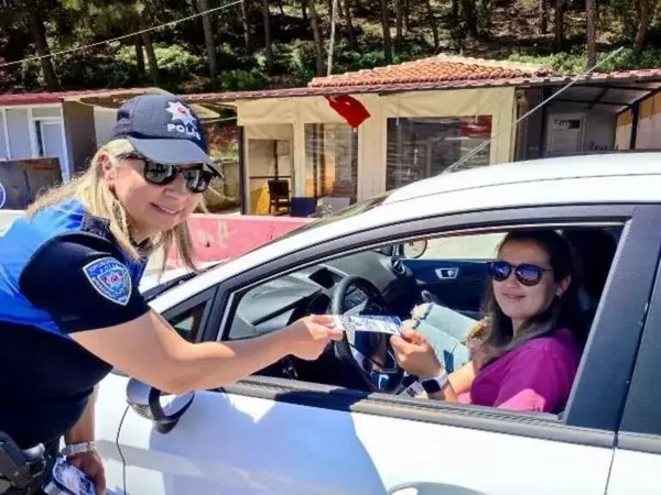 1687526855370.jpeg Her bölgeden Muğla'ya akın ettiler! Trafik kilitlendi 4 kilometre araç kuyruğu oluştu - 1