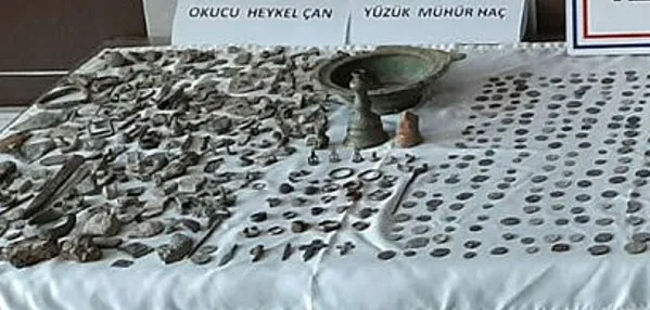 yozgatta-684-parca-tarihi-eser-ele-gecirildi-1632316733864.jpg Yozgat’ta 684 parça tarihi eser ele geçirildi - 3