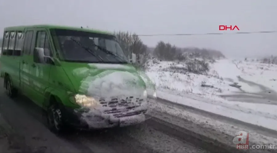 İstanbul'un Silivri ve Çatalca ilçelerinde kar yağışı etkili oluyor 12