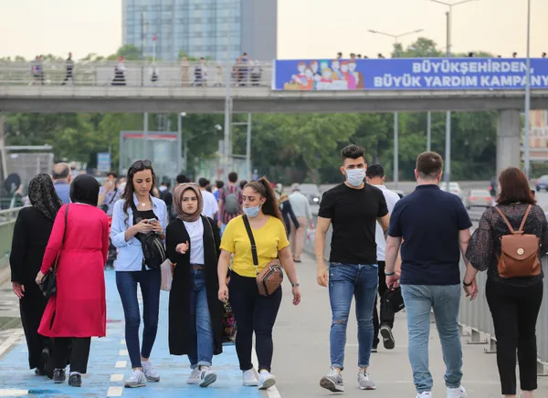 maske-nerelerde-zorunlu-olacak-icisleri-bakanligindan-yeni-genelge-1646380142255.jpg Maske nerelerde zorunlu olacak? İçişleri Bakanlığından yeni genelge - 1