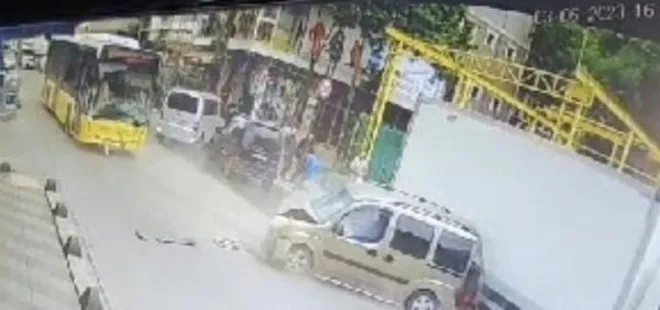 Yine İETT yine kaza! Hafif ticari araç ile kafa kafaya çarpıştı!