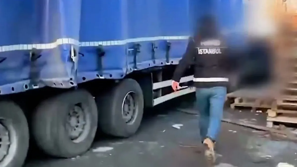 İstanbul'da uyuşturucu operasyonu: Tam 880 kilogram ele geçirildi
