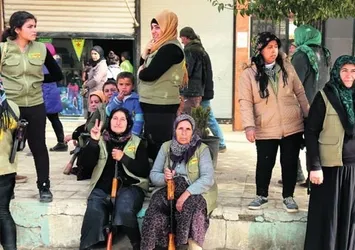 Teröristlerden sivil tuzağı