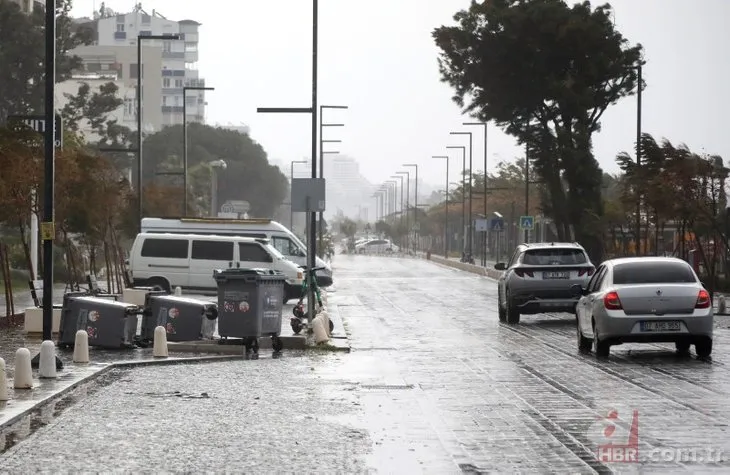 Dalgaların boyu 6 metreyi aştı! Fırtına önüne geleni yıktı geçti! Antalya'da hayat durma noktasına geldi