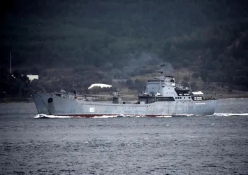 Rus çıkarma gemisi 'Nikolai Filchenkov' Akdeniz'e iniyor