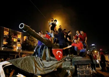 “CHP’nin ipi başka yerde”
