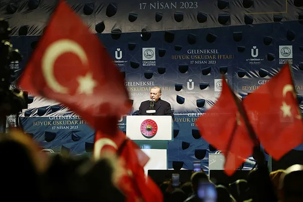 Üsküdar’da 50 bin kişi ile iftar: Başkan Recep Tayyip Erdoğan’dan kritik açıklamalar: Deprem bölgesinden asla ayrılmayacağız