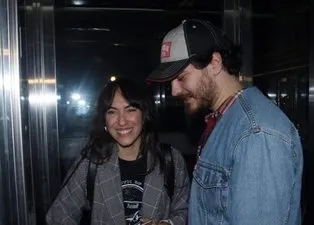 Çağatay Ulusoy ve Duygu Sarışın aylar sonra yan yana!