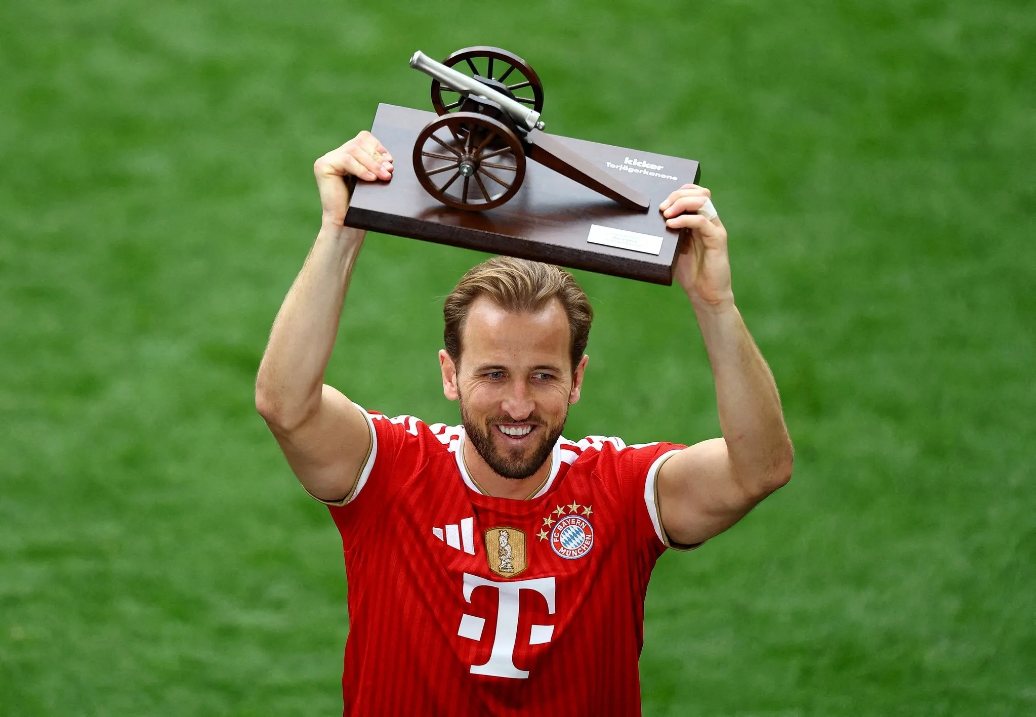 Ballon d'Or 2026'da nefes kesen yarış! Harry Kane ve Mbappe arasında tarihi fark