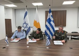 Ankara’ya Türkçe mesajlı "kuşatma" planı! Doğu Akdeniz’de kirli ittifak: İmzalar atıldı