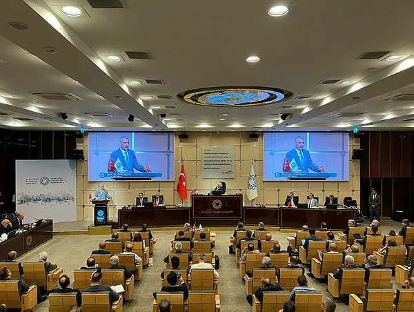 Hükümetten ’400 milyar dolar’lık hedef! Ticaret Bakanı Ömer Bolat açıkladı