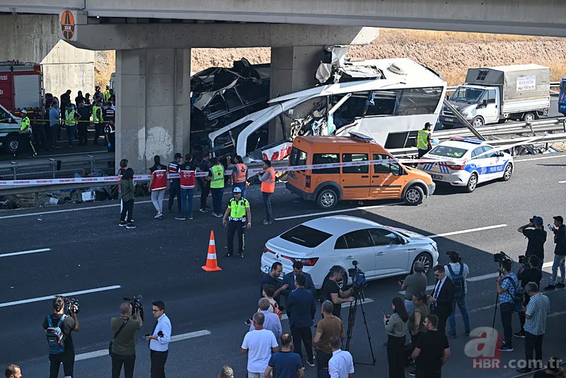 Ankara'da katliam gibi kaza! Yolcu otobüsü köprünün ayağına saplandı | Kahreden detay ortaya çıktı 10