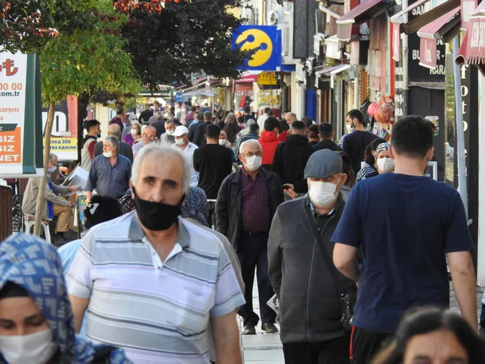 Bulgarların akın ettiği Edirne'de cadde doldu taştı! Adım atacak yer kalmadı - 3