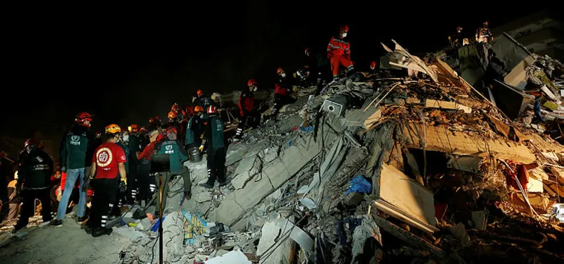 Devlet İzmir depreminden sonra vatandaşlar için seferber oldu