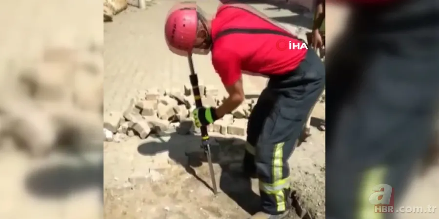 Yer altından gelen garip sesler ekipleri harekete geçirdi! Kanalizasyondan çıkan şoke etti 1