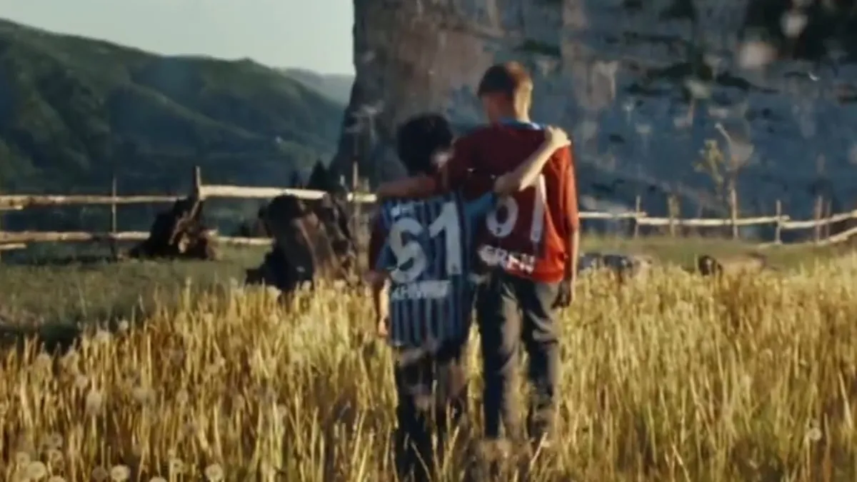 Trabzonspor'dan ağlatan forma tanıtımı: Ahmet Minguzzi ve Eren Bülbül unutulmadı