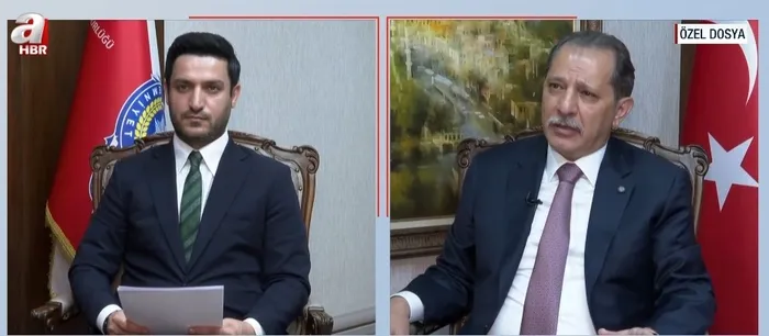 istanbulda-guven-nasil-saglaniyor-istanbul-valisi-emniyet-muduru-a-haberde-1759765728335.jpg A Haber muhabiri Mehmet Karataş (Solda) İstanbul Emniyet Müdürü Selami Yıldız (Sağda)