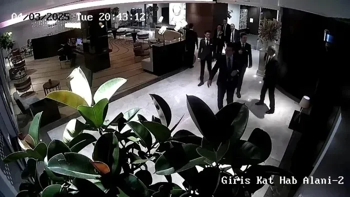 1787832267493.jpeg İBB toplantısında kameralar neden bantlandı? Otel sahibi Çebi'nin ifadesi ahaber.com.tr'de: Peçete ve bandı bile getirdiler - 3