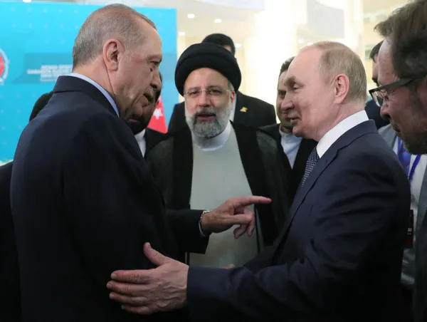 1658316392588.jpg Başkan Erdoğan ile Putin'in samimi sohbeti! Kameralara böyle yansıdı - 1