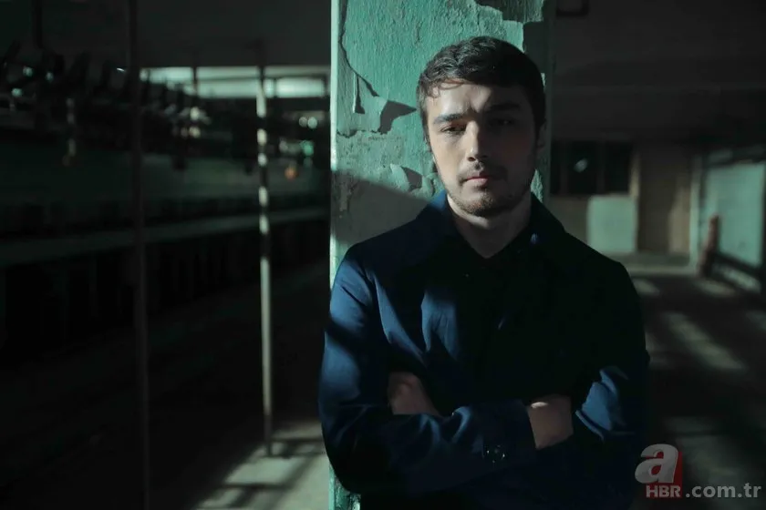 Ezel dizisinde Ömer'in kardeşini canlandırmıştı! O isim Çukur'un yıldızı çıktı! Görenler gözlerine inanamıyor 9