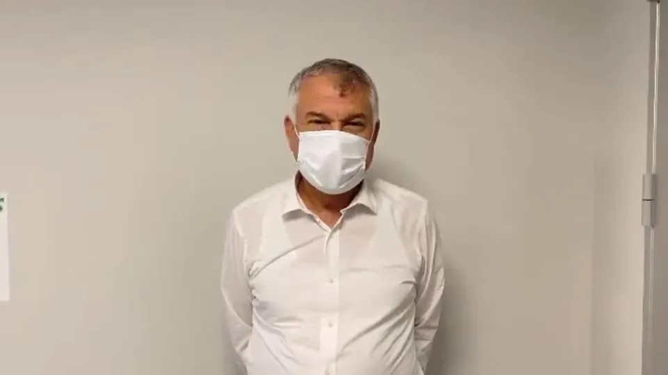 Adana Büyükşehir Belediye Başkanı Zeydan Karalar koronavirüse yakalandı