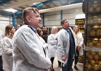 Rus heyet Adana'da narenciye tesislerini inceledi