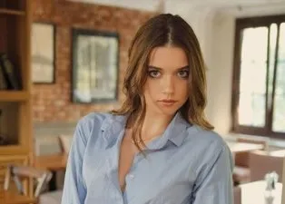 Afra Saraçoğlu’ndan şaşırtan itiraf: 22 yaşımdayım ama…