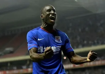 Fenerbahçe'ye Demba Ba sürprizi