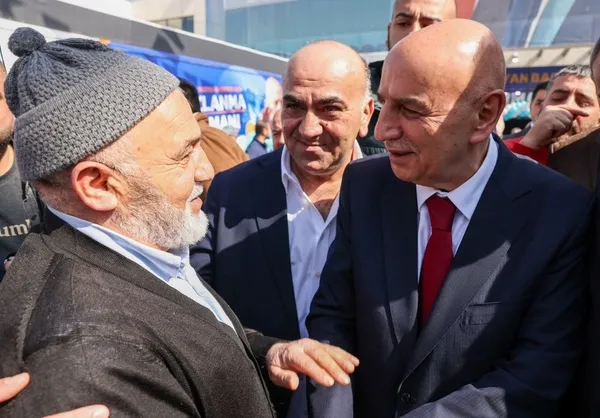 1709393065312.jpg Turgut Altınok'tan Yavaş'a sert eleştiri: 100 tane söz vermişsin 90 tanesini yerine getirmemişsin - 1