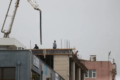 Depreme hamamda yakalandı peştamalla kaçtı