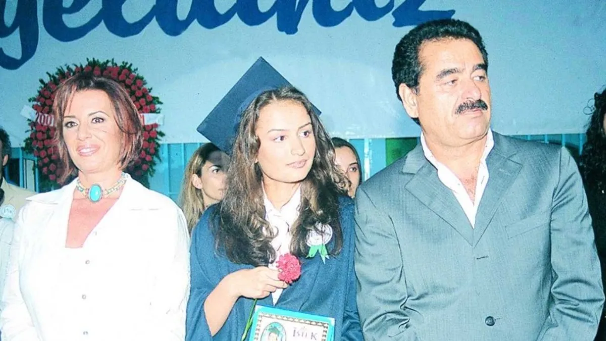 Perihan Savaş ile İbrahim Tatlıses'ten mutlu aile pozu! "Baban hep yanında"