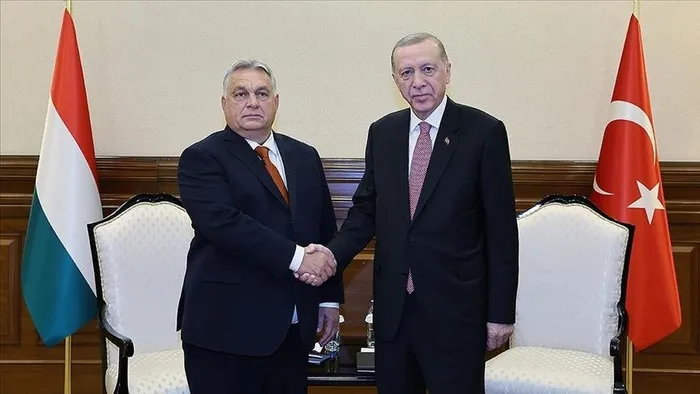 macaristan-basbakani-viktor-orbandan-baskan-erdogana-ovguler-tek-basarili-devlet-adami-1720652910661.jpeg Macaristan Başbakanı Viktor Orban'dan Başkan Erdoğan'a övgüler! "Anlaşma yapabilen tek başarılı devlet adamı" - 3