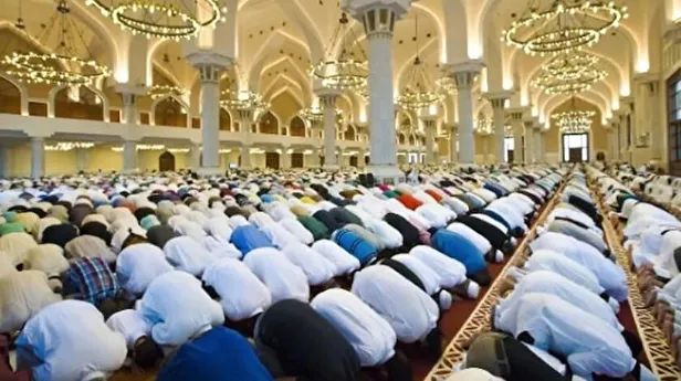 Ramazan Bayramı namazı ne zaman kılınacak 2022? Bayram namazı saat kaçta kılınacak? Diyanet ile il il bayram namazı saatleri - 5