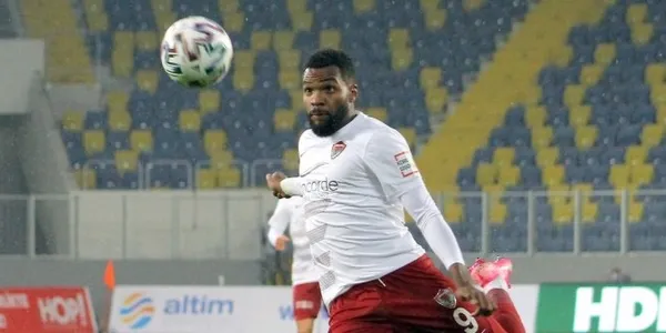 1612127645542.jpg Galatasaray'dan yeni transfer atağı! Boupendza sarı kırmızılı formaya yakın - 5