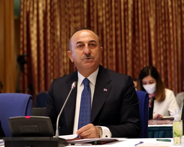 1683563234569.jpg Dışişleri Bakanı Mevlüt Çavuşoğlu'ndan Batı'nın skandal manşetlerine cevap! 14 Mayıs seçimleri için rakam verdi - 3