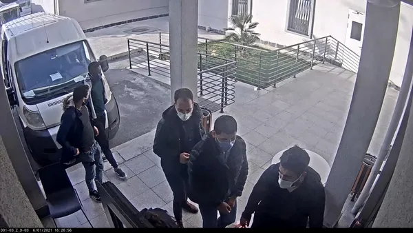 Sahte pasaportla kaçmaya çalışan DEAŞ'lı Bunyod Mukhiddinov İstanbul Havalimanı'nda yakalandı - 1