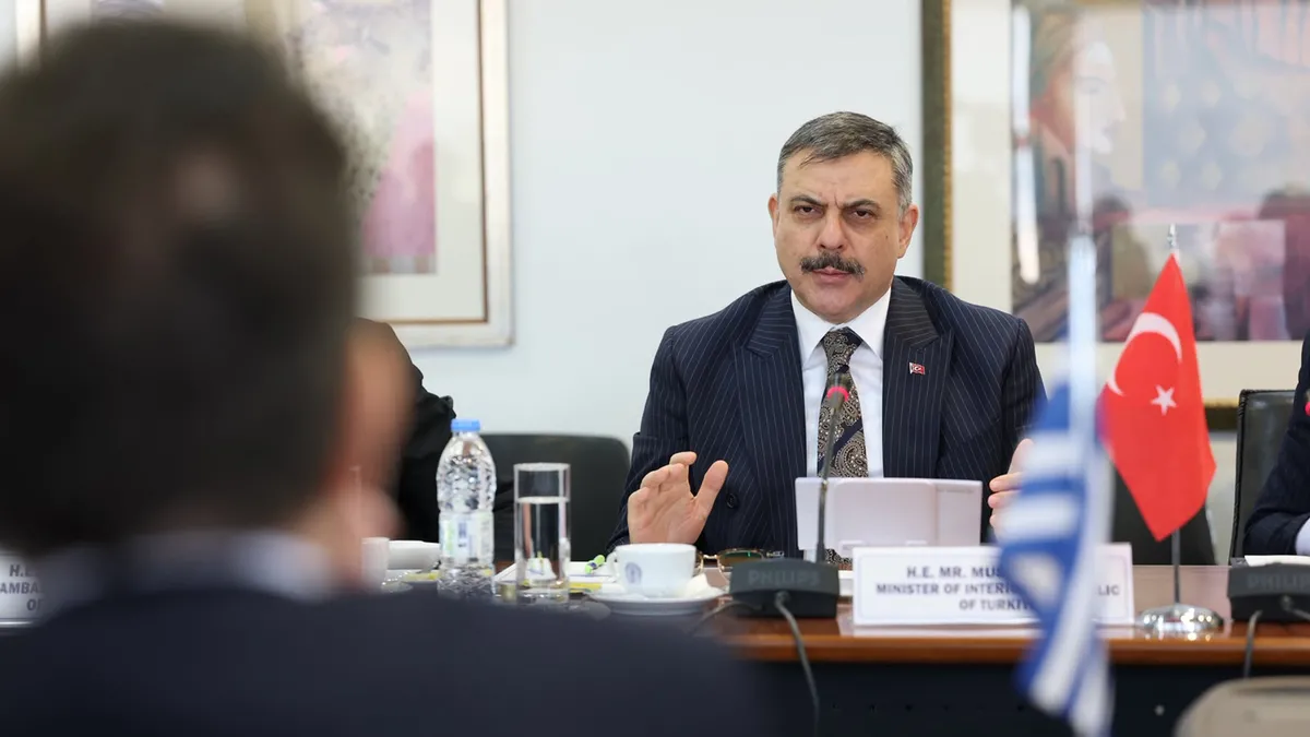 Yunan mevkidaşıyla görüşen Bakan Çiftçi’den açık uyarı: "Yunanistan suçluların sığınağı olmamalı"