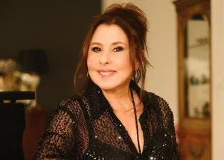 70 yaşındaki şarkıcı Nilüfer bilinmeyenlerini anlattı!