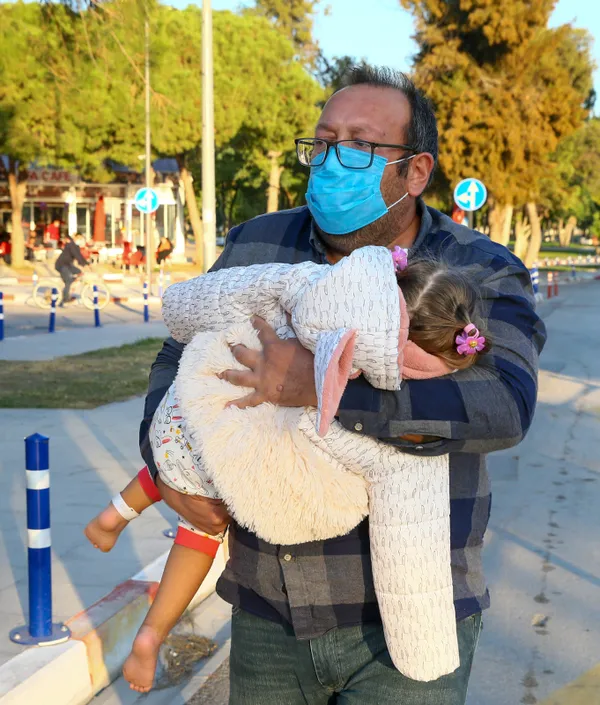 İzmir depreminin simgesi Ayda anaokuluna başladı! - 3