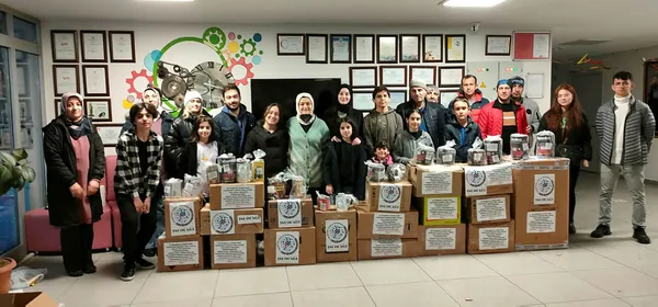 karadenizden-deprem-bolgesine-yardim-seferberligi-devam-ediyor-1676641633346.jpg Karadeniz'den deprem bölgesine yardım seferberliği devam ediyor - 5