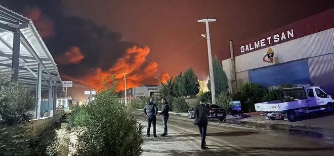Adana’da kimya fabrikasında yangın: Yollar kapatıldı dükkanlar boşaltıldı