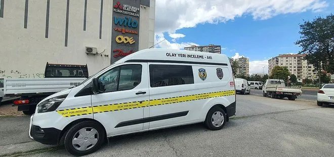 3. kattan aracın üzerine düşen hamile kadın ağır yaralandı