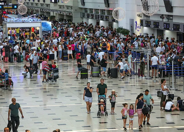 Turizmde rekor kıran Antalya'da sezon 12 aya yayıldı - 1