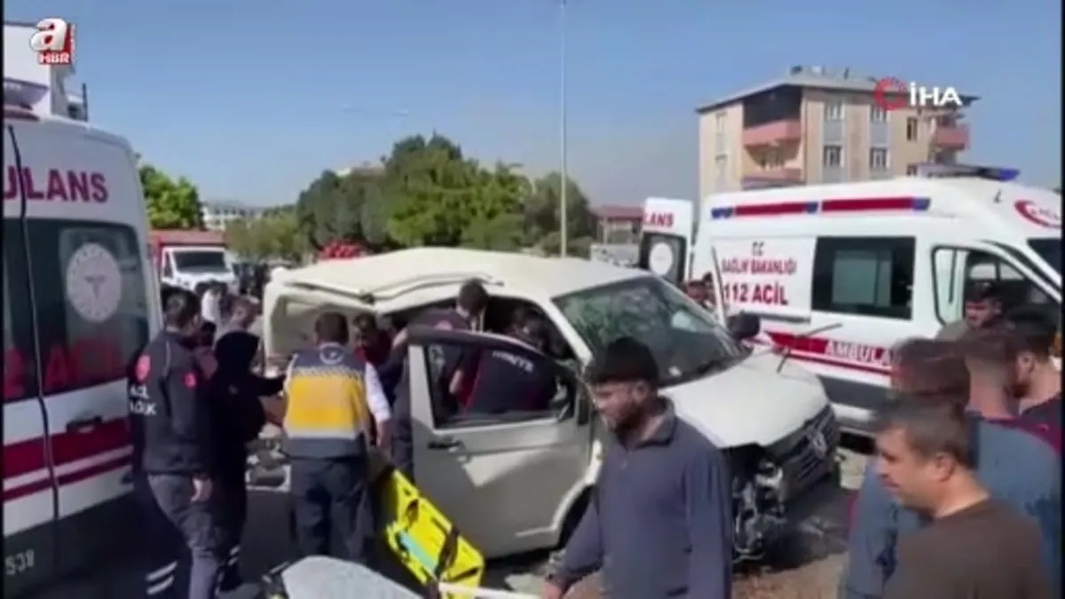 Iğdır’da zırhlı polis aracıyla otomobil çarpıştı: 4 yaralı