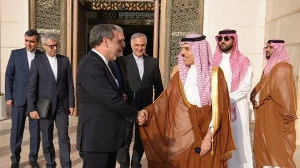 İran Dışişleri Bakanı Arakçi, Suudi Arabistan’da!