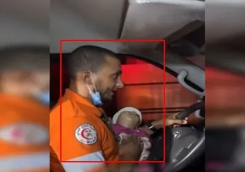 Soykırımın adı: Açlık ve bombalar! Gazze'de ambulans şoförünün kucağındaki bebeğe kalp masajı