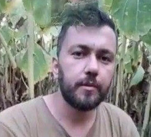 1669617805750.jpg FETÖ'cü Ömer Alaca kaçmaya çalıştığı Yunanistan'da polis tarafından işkence gördü! Türkiye'nin ölümden kurtardığı FETÖ'cü Alaca her şeyi anlattı - 4