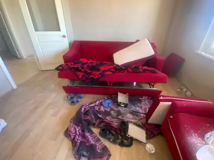 "Bukalemun" hainin inine girildi: 10 yıllık firar Afyonkarahisar'daki hücre evinde son buldu! 3 ayrı paravan ev - 6