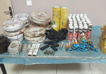 Bitlis'te PKK'lı teröristlere ait malzemeler imha edildi